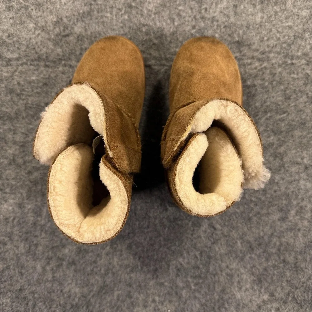 UGG Boots Toddler Size 9 Brown Suede Shearling Lined Hook Loop Ankle‎ Booties